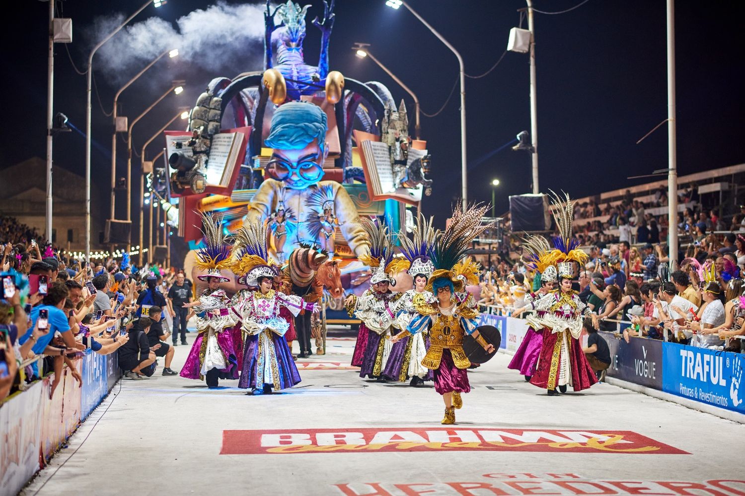 Qué se abra la pasarela: Con la presencia de cuatro comparsas, comienza el Carnaval 2024