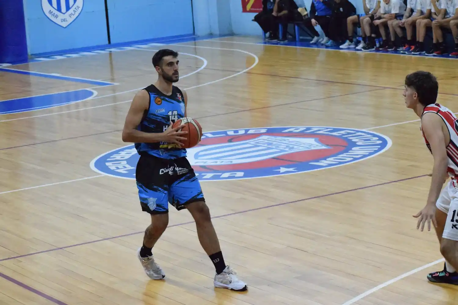 Martín Herrero sigue en Unión