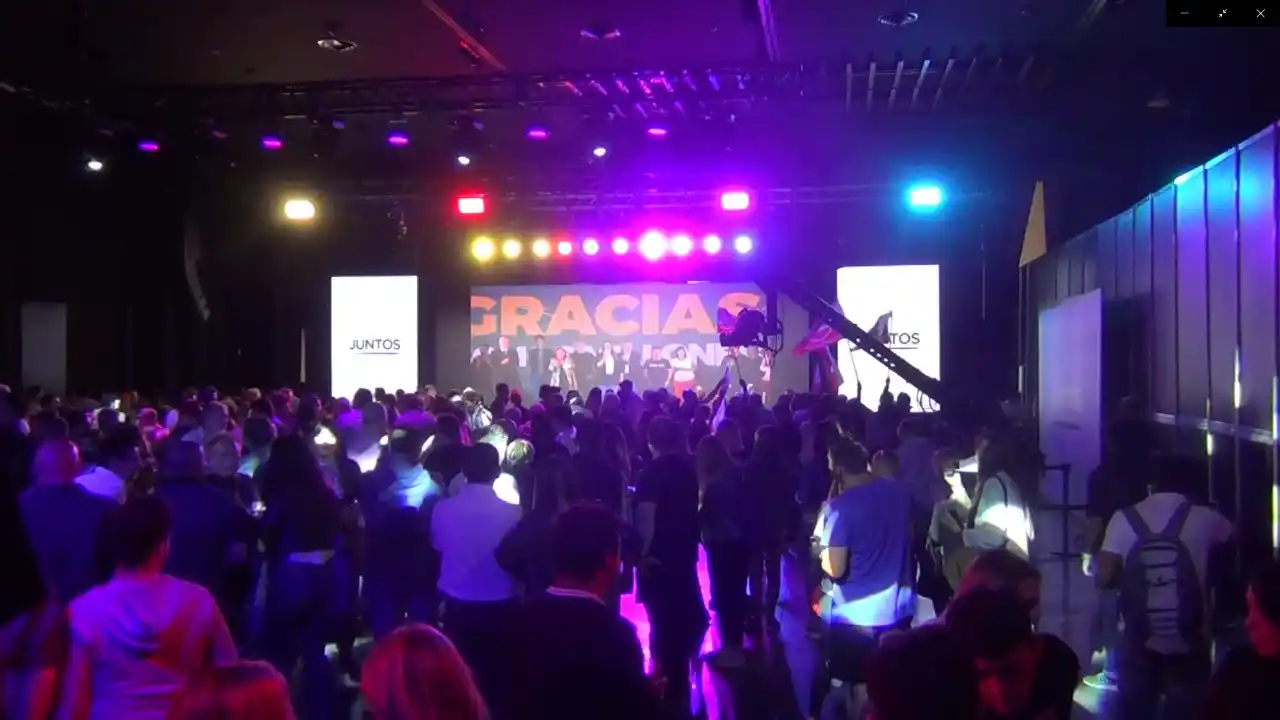 Zonas VIP, pocos festejos y mucho catering: Así fue la intimidad del búnker de Juntos en La Plata tras las elecciones generales