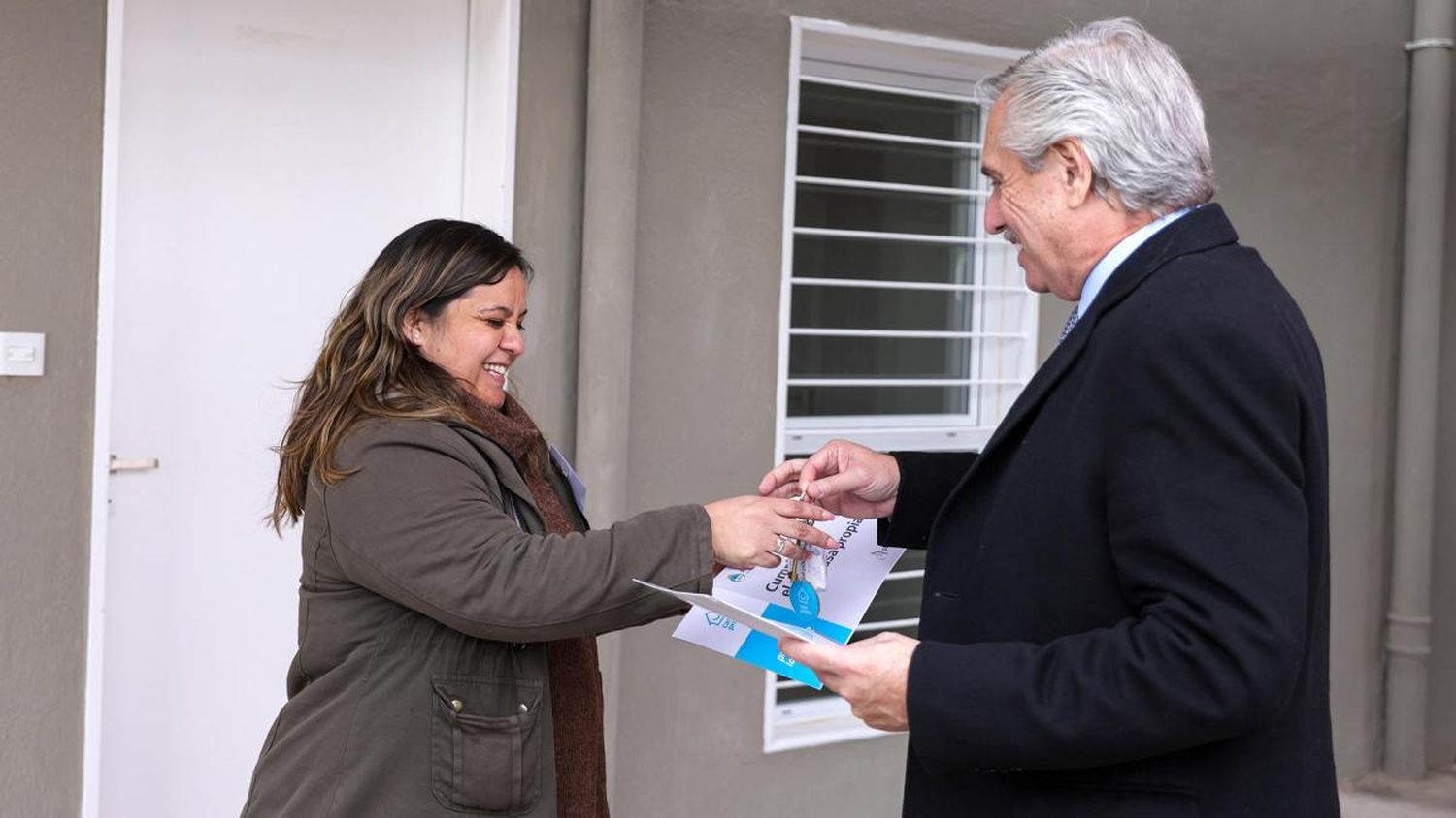 El Presidente anunció medidas  para mejorar salarios y pidió  cuidar “la paz social”