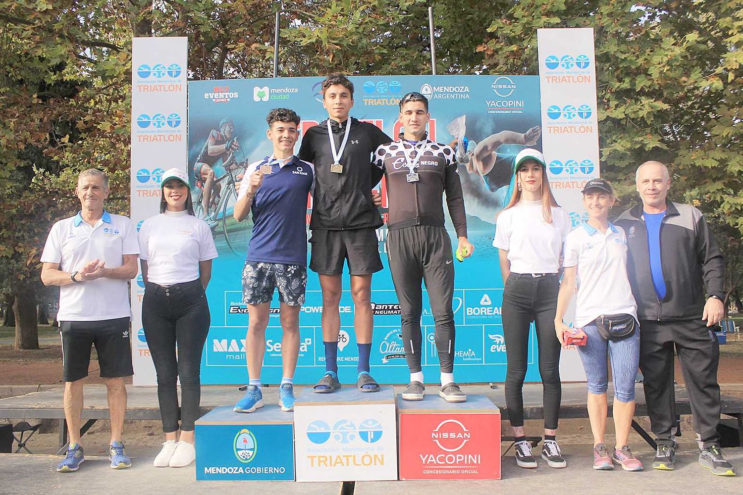 Alucín es campeón
argentino de triatlón