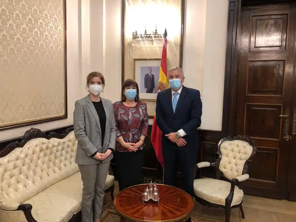 Gerardo Morales se reunió con la presidenta del Partido Socialista Obrero Español