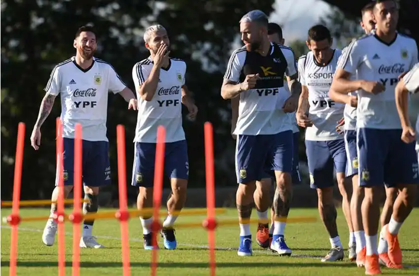 ¿Repetirá equipo?: Scaloni no dio indicios del 11 para el gran duelo ante Brasil