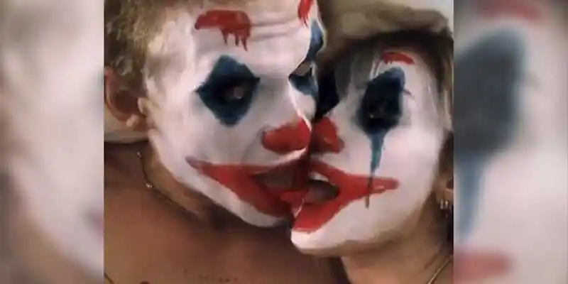 Miley Cyrus lanza tema y termina con Cody Simpson