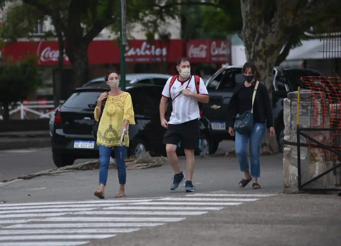 La curva continúa cayendo: este martes la ciudad sumó menos de 10 casos