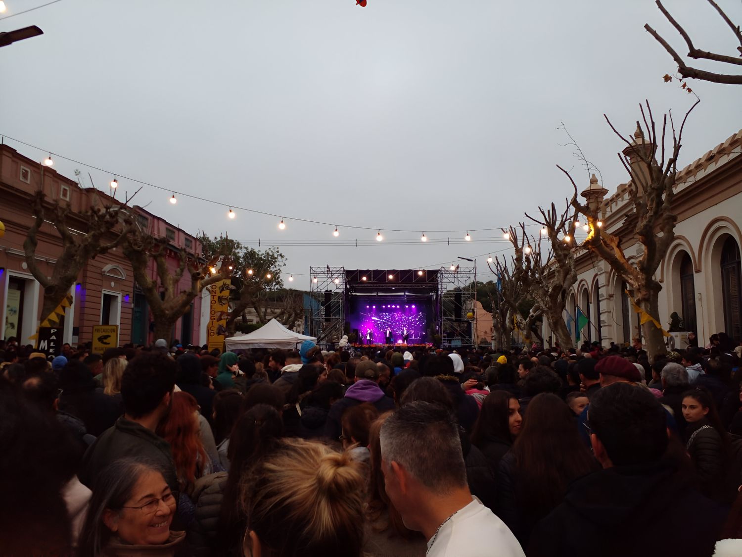 Una multitud participó este domingo de la Fiesta de la Naranja.
