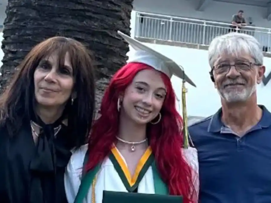 Fernando Artese y su familia (Foto: CNN/redes sociales