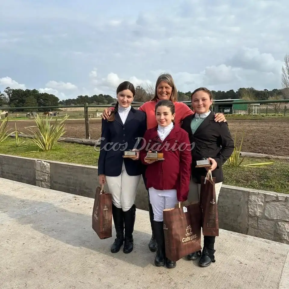 Astrid Rissegaard campeona y Helena Vercellino subcampeona en 0.30m y Mercedes Portela subcampeona en 0.70m