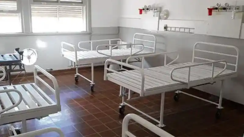 "No es la cantidad de camas lo que está colapsando, es el recurso humano"
