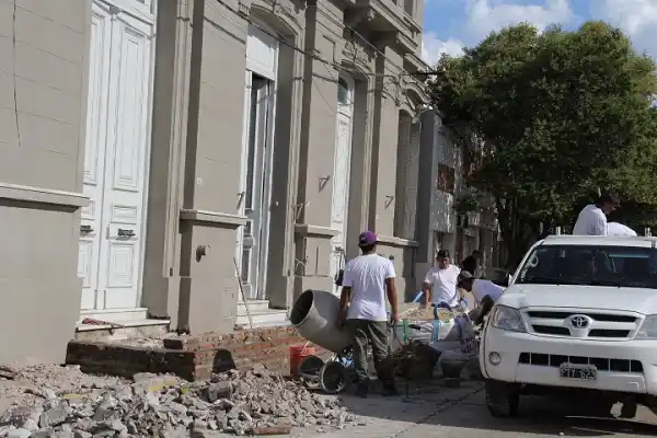 Construyen una rampa de acceso en Tribunales