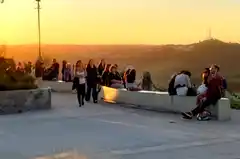 ¿Cuáles son los requisitos para ser guía de turismo en Tandil?