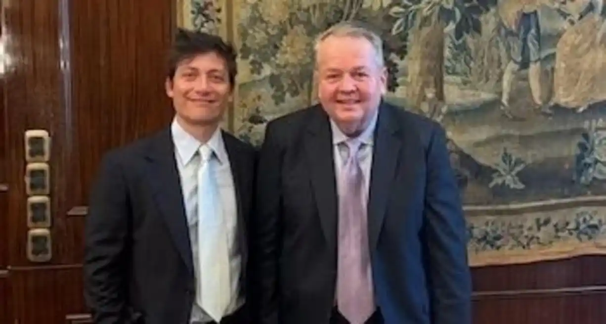 Santiago Caputo recibió, en Casa Rosada, al asesor estadounidense Barry Bennett. Foto: Gentileza