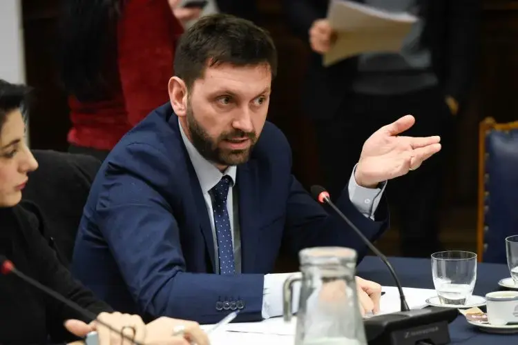 "Es patética la posición del Gobierno": el diputado necochense Juliano criticó el faltazo de funcionarios a Diputados