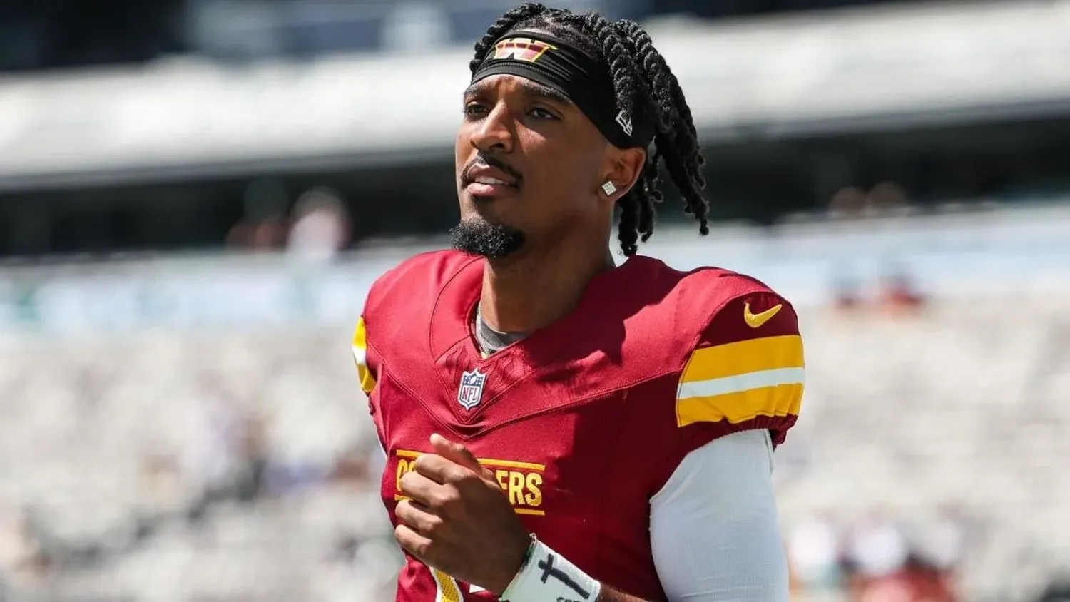 Jayden Daniels named Commanders starting quarterback