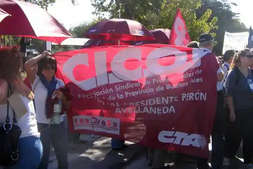 Médicos bonaerenses inician paro por 72 horas 