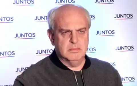 Rabinovich criticó al intendente Gastón tras recorrer las obras del CAPS del barrio San Cayetano y la Sala de Pediatría