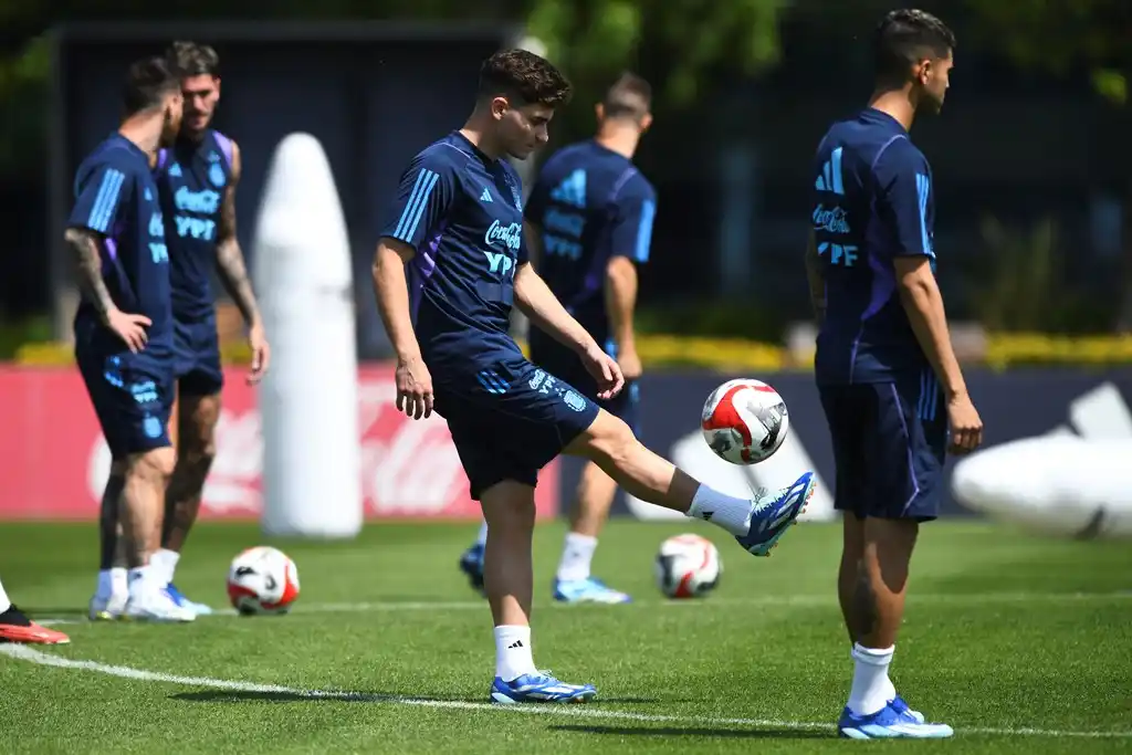 Argentina se entrenó en Ezeiza antes de viajar a Lima.