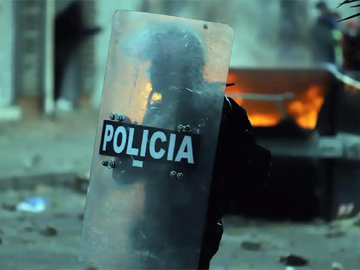 Siete fallecidos en Bogotá por protestas tras la muerte de un hombre a manos de policías