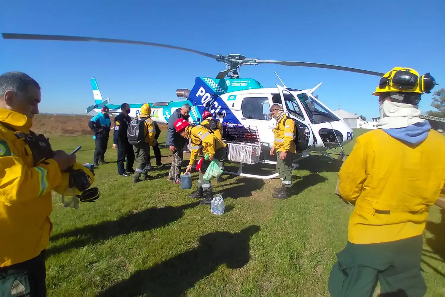 Realizan nuevos operativos para combatir incendios detectados en islas de Victoria