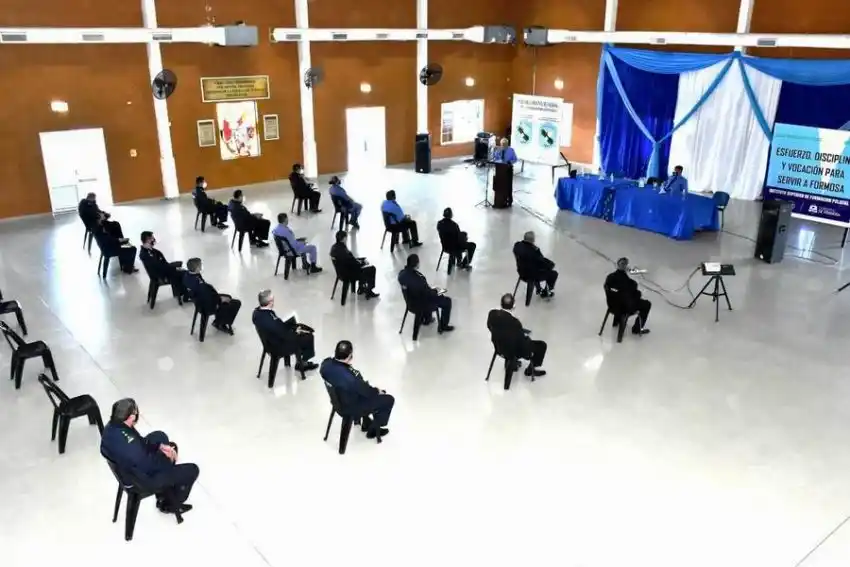 El Subjefe de Policía se reunió con efectivos de unidades regionales