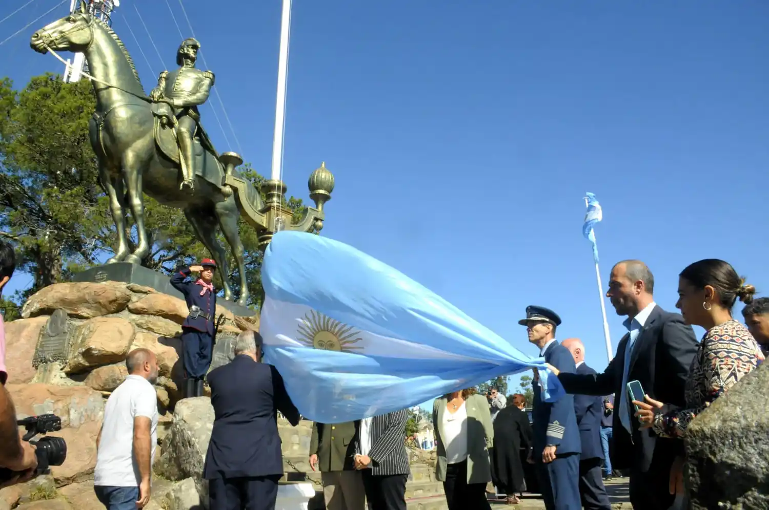 Con el Oído Agudo