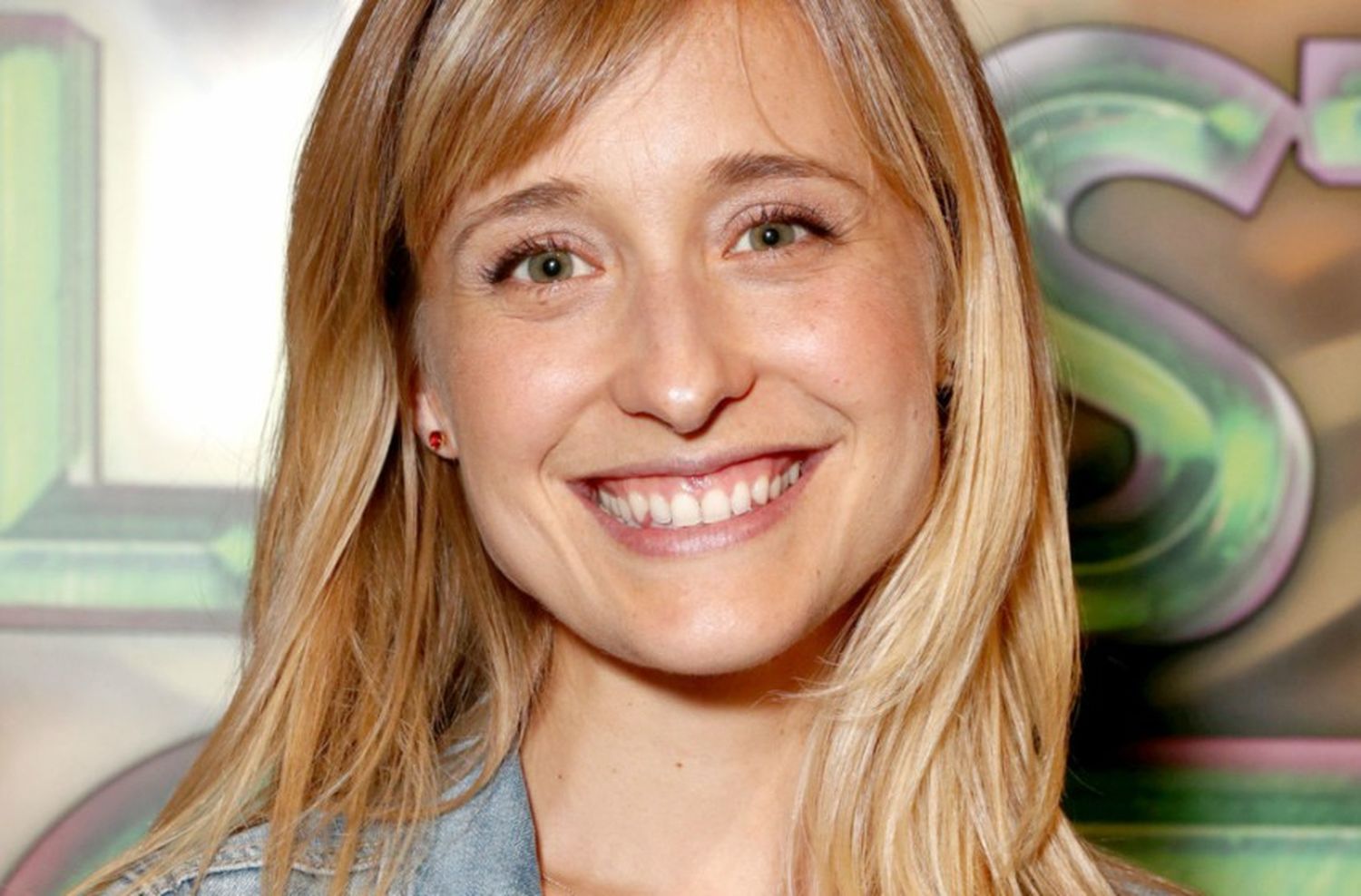 Allison Mack intentó convertir a Emma Watson en esclava sexual