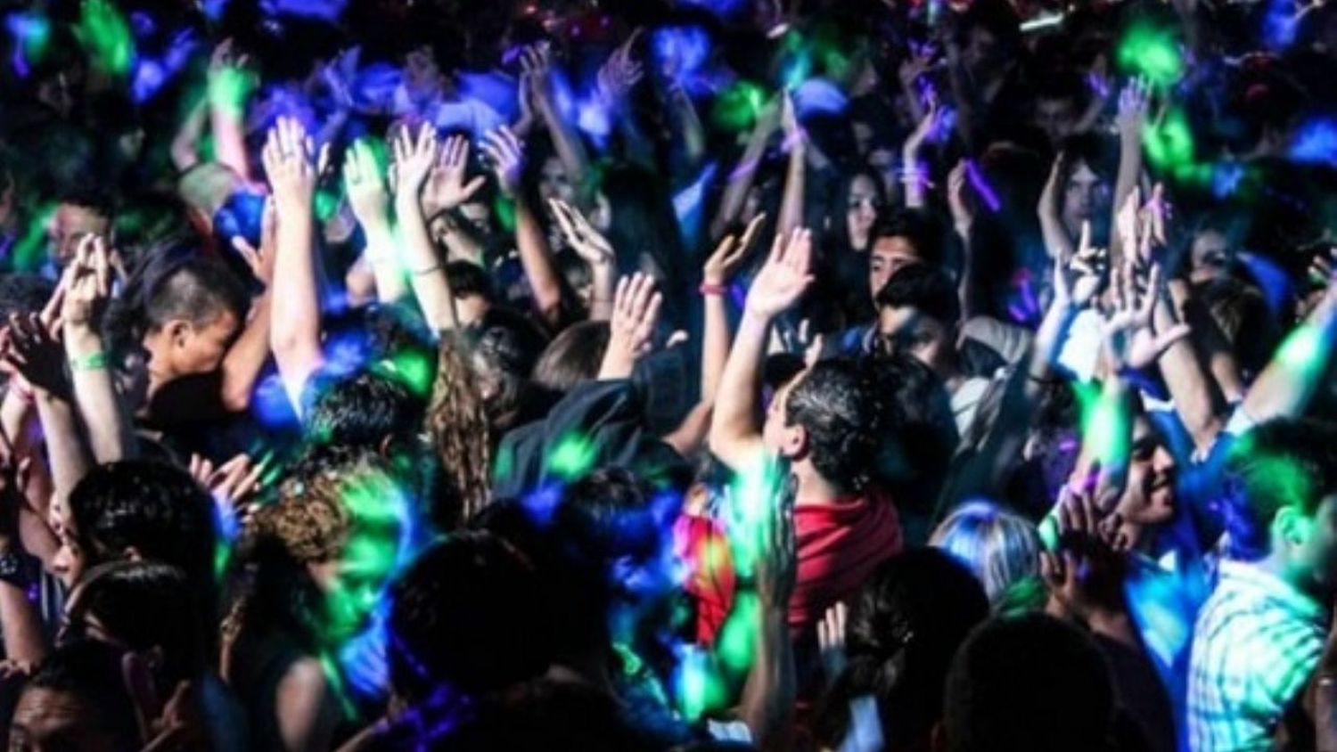 Tremendo baile en un boliche rosarino habilitado como bar. VIDEO