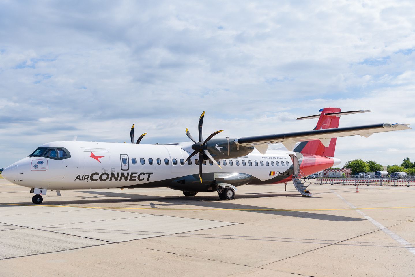 La empresa rumana AirConnect lanza sus primeros vuelos