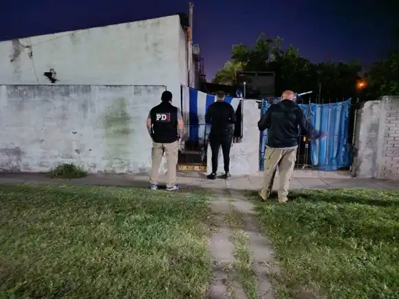 Con una tarjeta de crédito ajena, habría hecho compras por más de $450.000: fue aprehendido