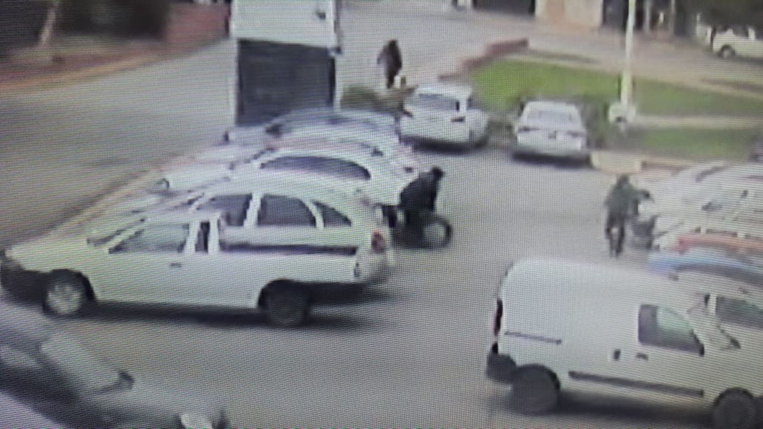 Identificaron a la persona que robó los neumáticos en la Terminal y recuperaron los mismos