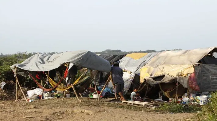 EL SOCIALISMO LOS CONDENÓ AL HAMBRE: los Warao en Bolívar padecen en la miseria y el abandono