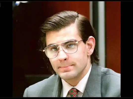 Denuncian al preso que accede a internet, pero no dicen que es por estudio