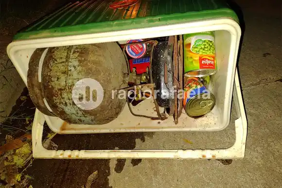 Abandonó una conservadora llena de elementos