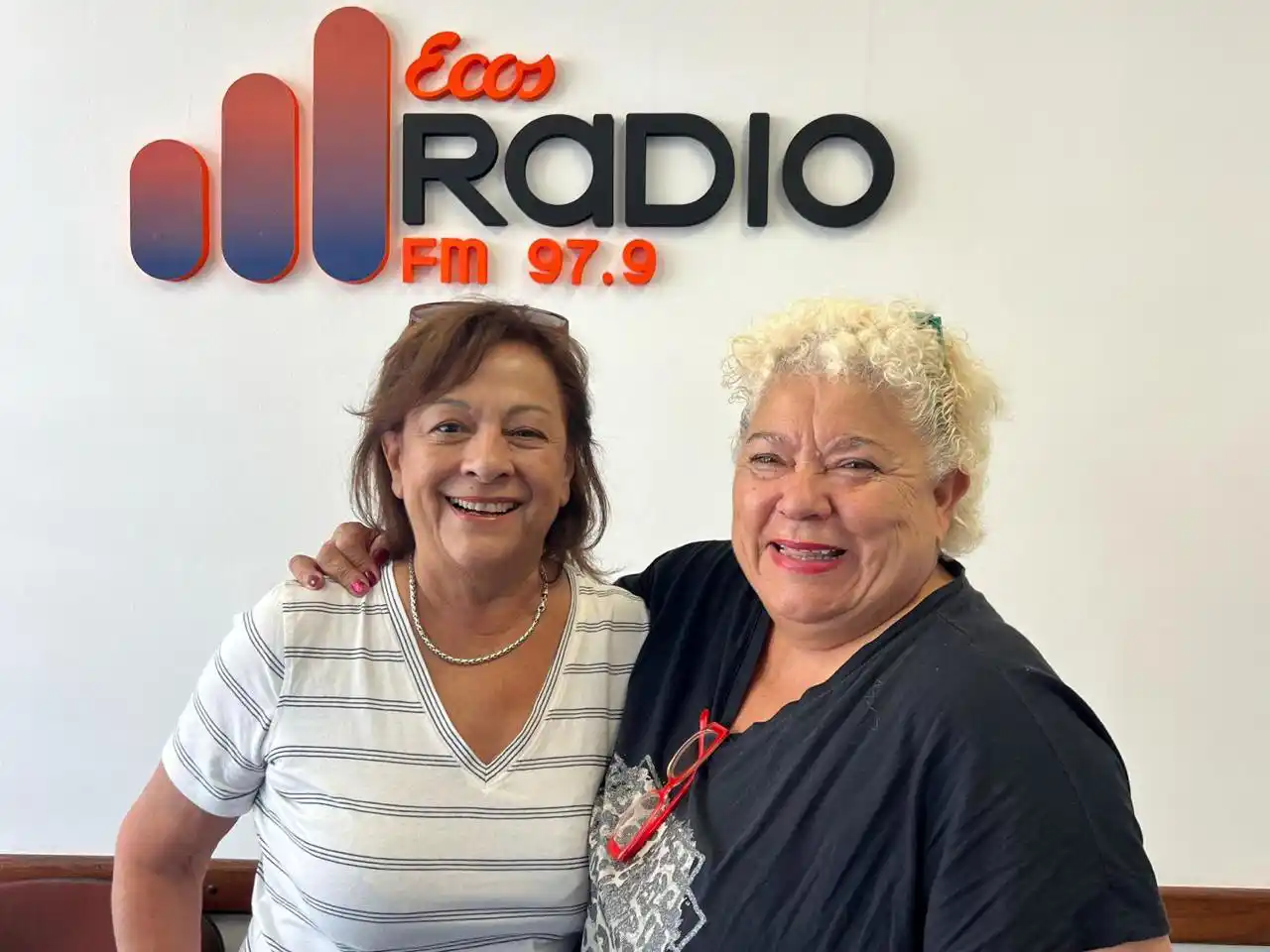Mercedes Alonso y Susana Soloa. En las instalaciones de Ecos Radio.