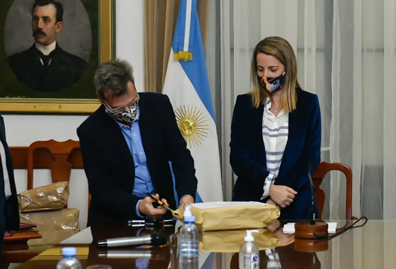 Se realizó la apertura de sobres para la obra de ampliación de red de gas natural para Victoria