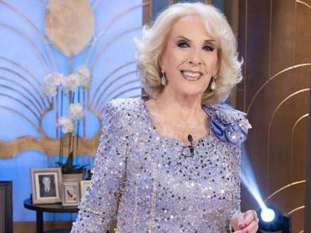 Mirtha celebró 57 años al aire