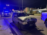 Iban con 2,44 de alcohol, chocaron, se dieron a la fuga y los atraparon
