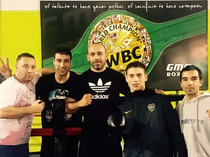 Mauricio Doval junto con Tupac Novillo, Gustavo Chamorro, Irusta y Gustavo Mendoza. 