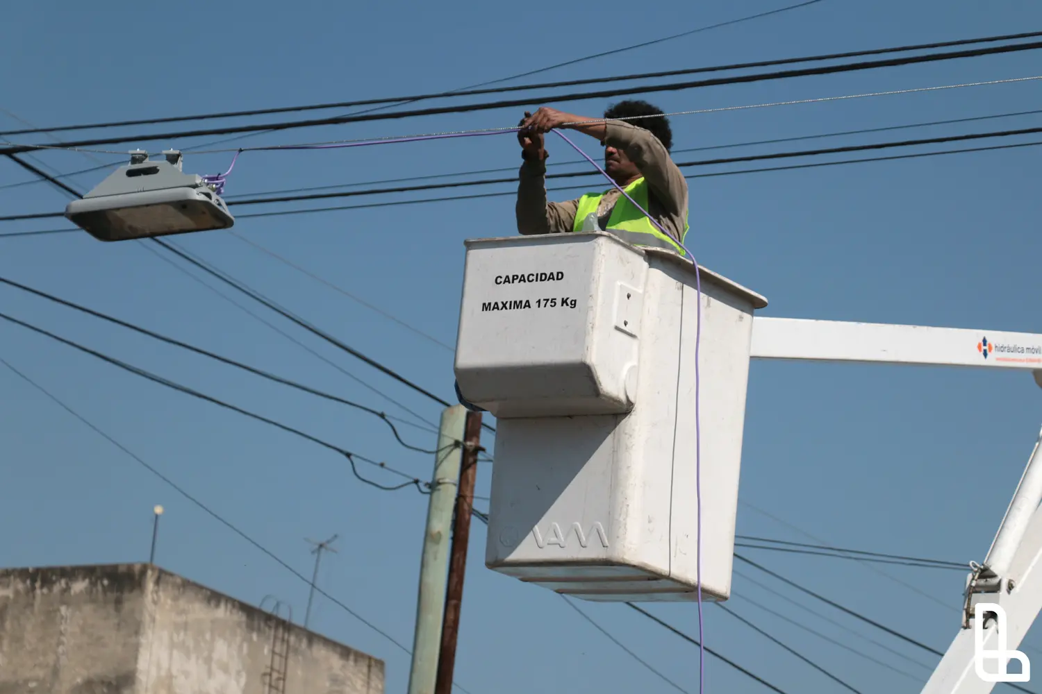 Instalaron nuevas luces LED en los barrios de Lanús Este 