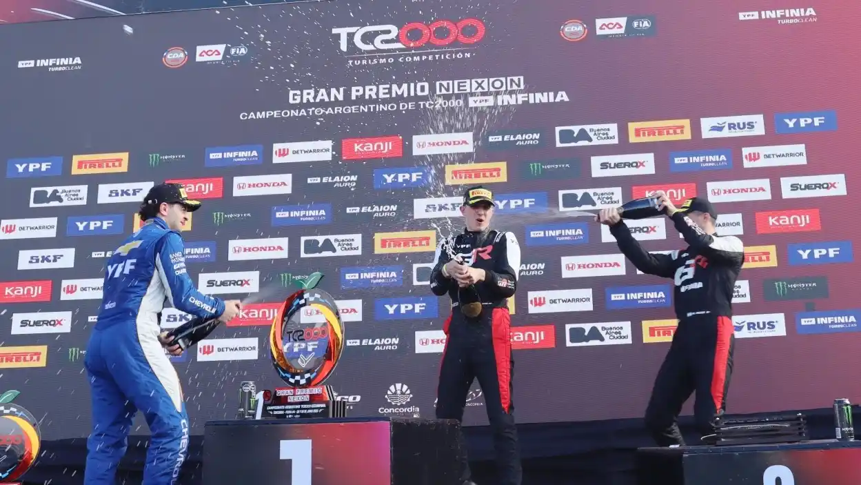 El crespense Emiliano Stang se quedó con la final del TC2000en el Autódromo Ciudad de Concordia