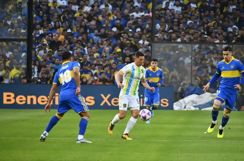 Boca le dio otro empujón a Aldosivi