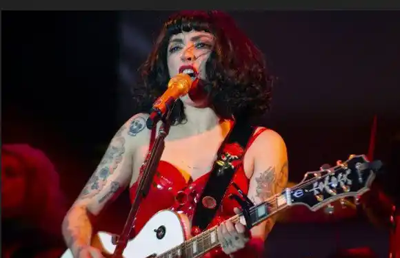 Mon Laferte está muy feliz por esta razón (Foto)