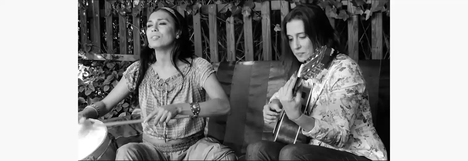 Charo Bogarin y Malena Muyala presentan “De una orilla a la otra”