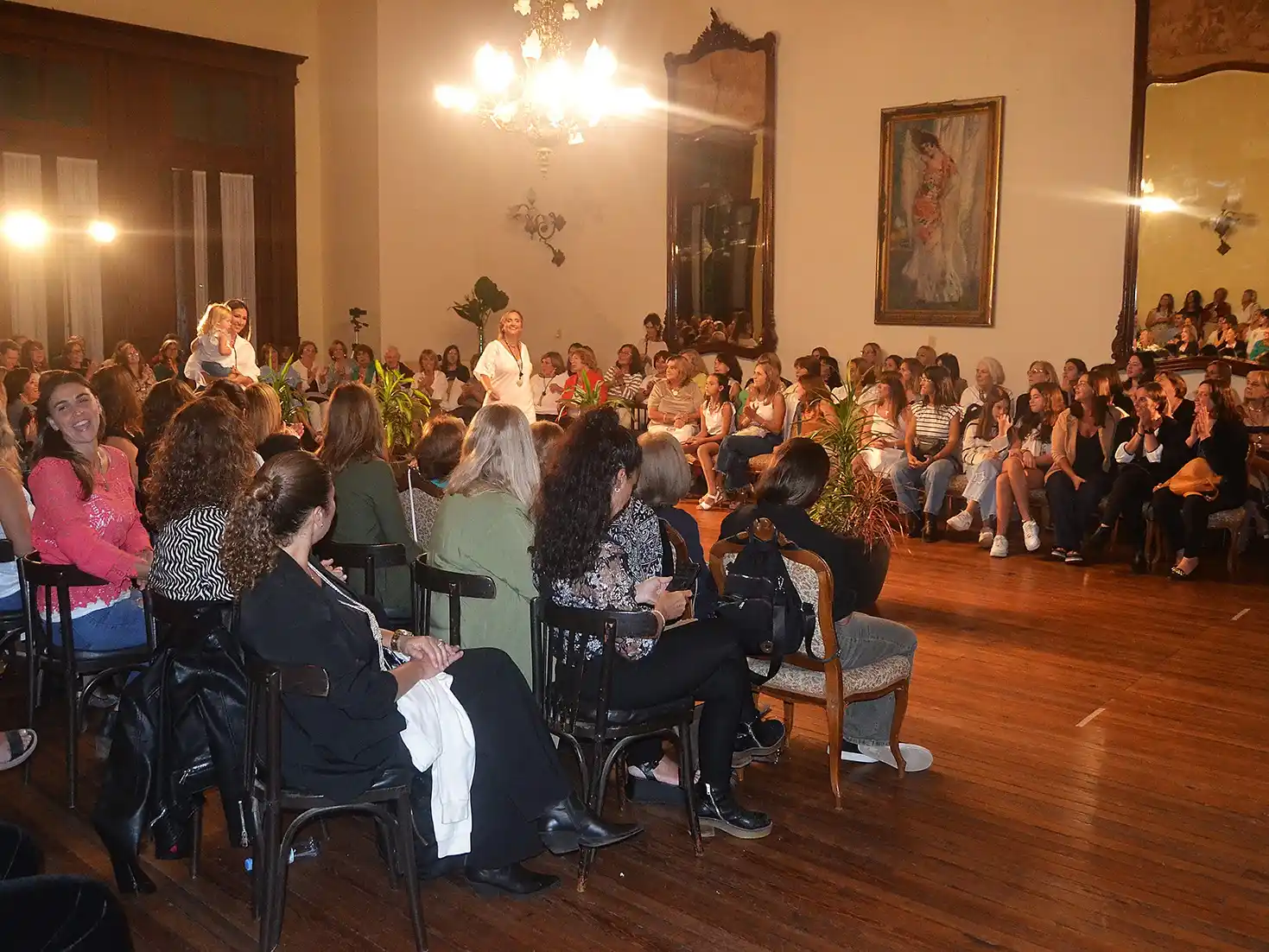 Primer desfile de moda “La Pasarela del Club”