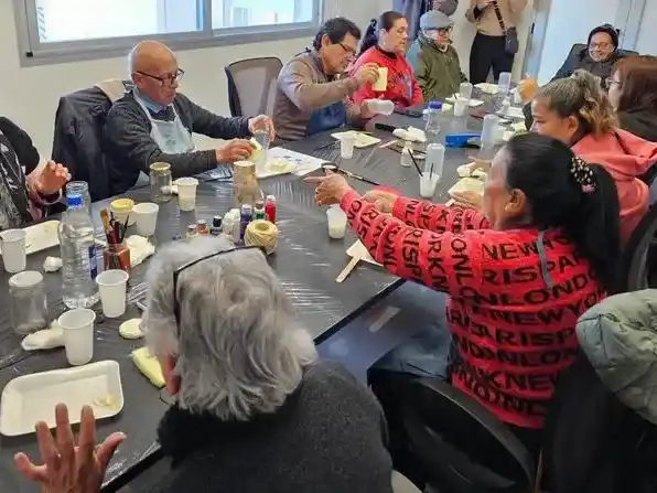 El Centro de Medicina Nuclear y Radioterapia 
celebró su cuarto aniversario con un taller de arte
