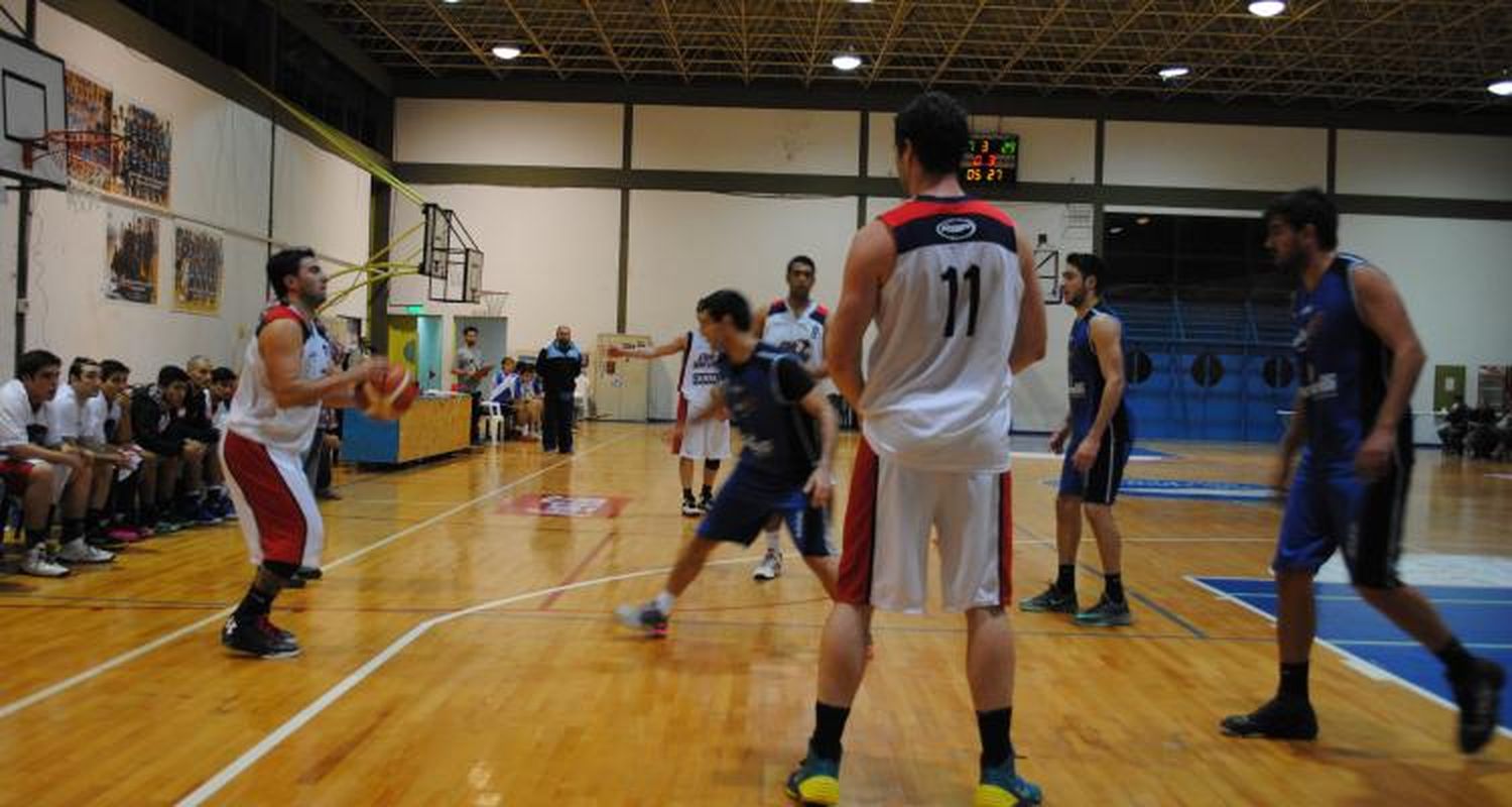 Básquet: Náutico venció a Honor y Patria por 74 a 52