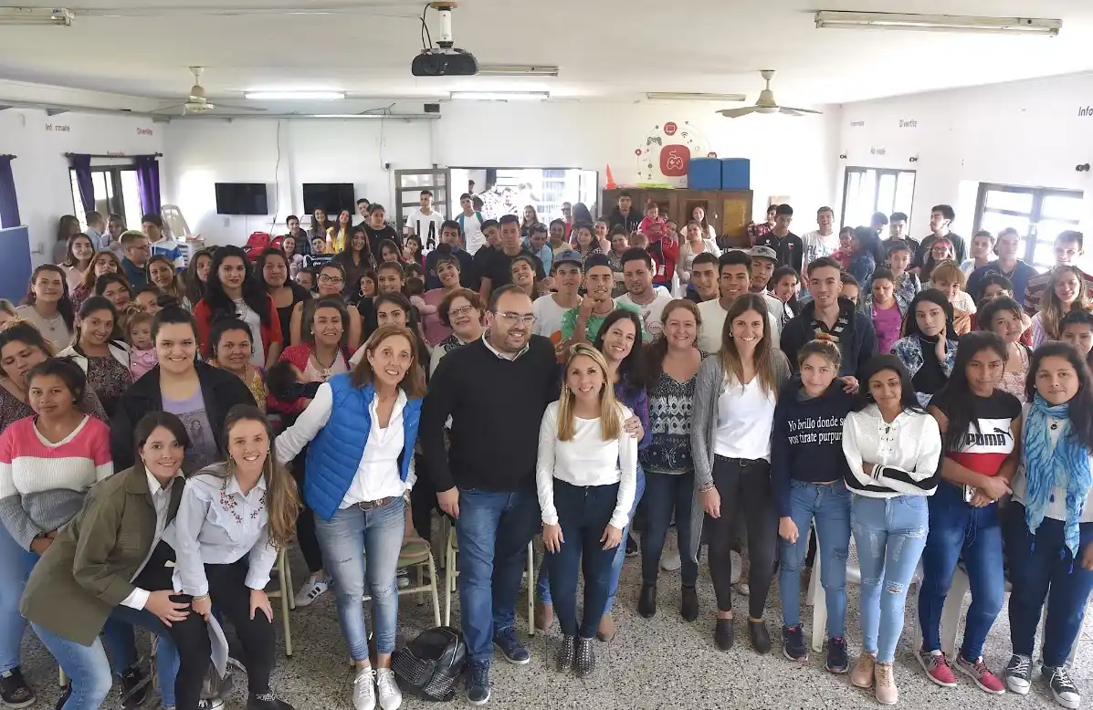 Escuelas de Trabajo: 216 jóvenes completaron cursos de formación laboral