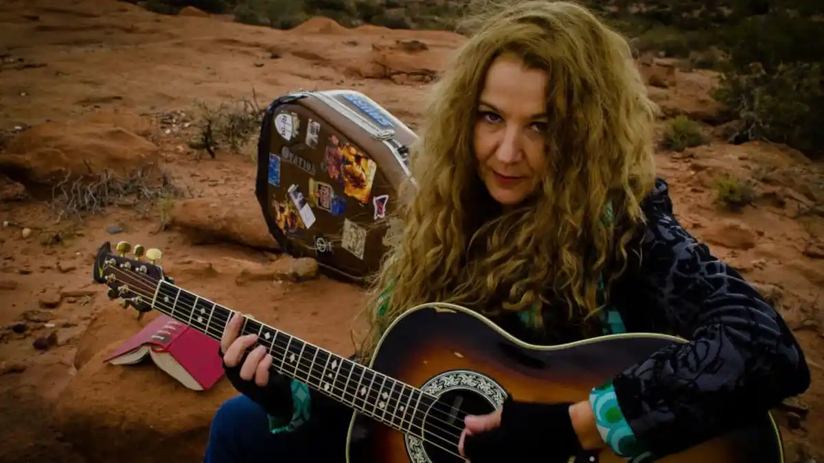 Claudia Puyó regresa a la ciudad rodeada de músicos venadenses