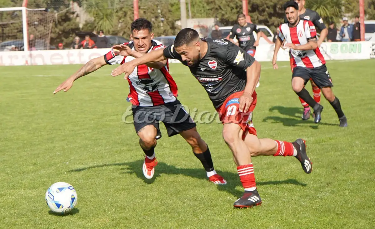 Cruce entre Francisco Pedro (negro) y Mauro García (albirrojo)