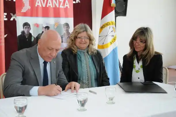 Santa Fe amplió su oferta educativa con 48 nuevos espacios
